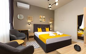 Kapana Guest House On Central Pedestrian Street With Parking Included